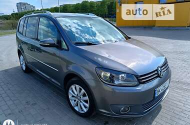 Volkswagen Touran 2011