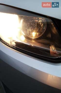 Минивэн Volkswagen Touran 2012 в Луцке