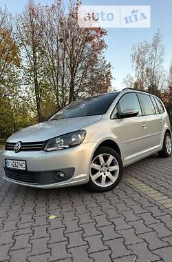 Volkswagen Touran 2011