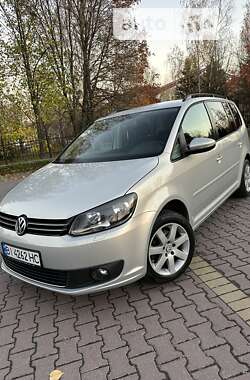 Минивэн Volkswagen Touran 2011 в Миргороде