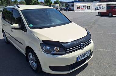 Volkswagen Touran 2011