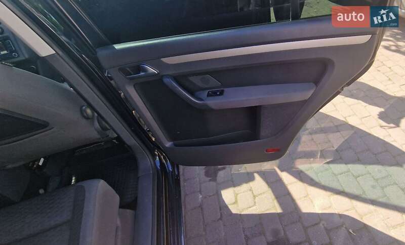 Мінівен Volkswagen Touran 2009 в Чопі