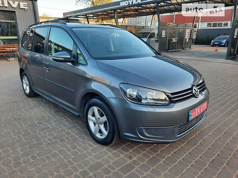 Минивэн Volkswagen Touran 2011 в Кривом Роге