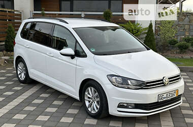 Volkswagen Touran 2016