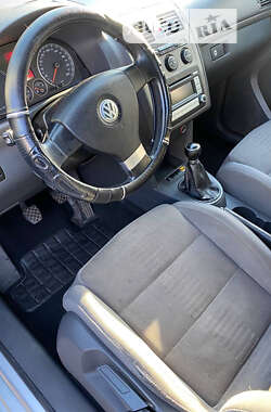 Мінівен Volkswagen Touran 2006 в Луцьку