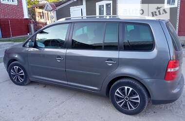 Минивэн Volkswagen Touran 2005 в Каменец-Подольском