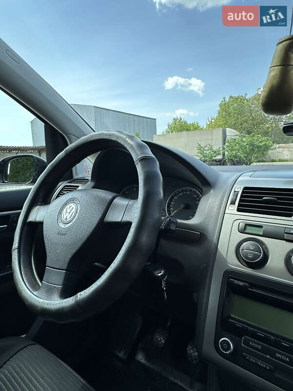Минивэн Volkswagen Touran 2008 в Киеве