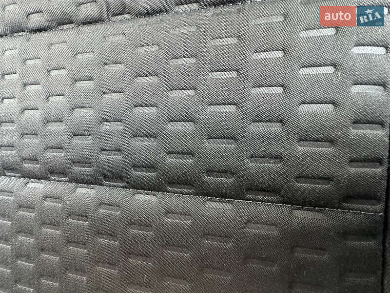 Минивэн Volkswagen Touran 2008 в Киеве