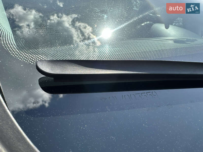 Минивэн Volkswagen Touran 2008 в Киеве