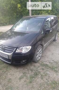 Минивэн Volkswagen Touran 2009 в Почаеве