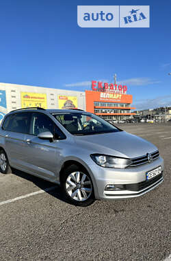 Volkswagen Touran 2015