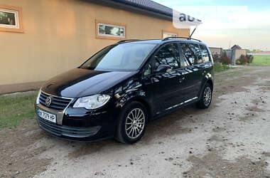 Мінівен Volkswagen Touran 2008 в Сарнах