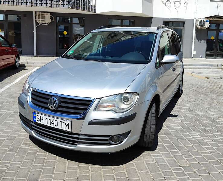 Мінівен Volkswagen Touran 2007 в Одесі