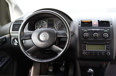 Минивэн Volkswagen Touran 2004 в Дубно