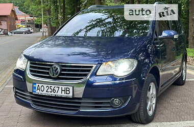 Минивэн Volkswagen Touran 2007 в Сваляве