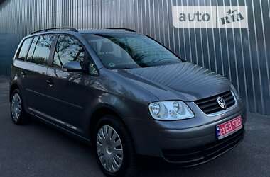 Минивэн Volkswagen Touran 2006 в Березане