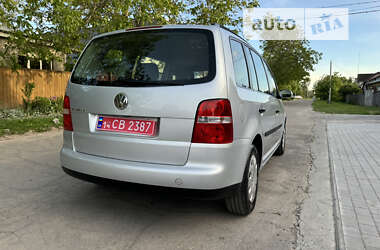 Минивэн Volkswagen Touran 2004 в Звенигородке