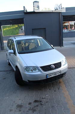 Минивэн Volkswagen Touran 2006 в Житомире