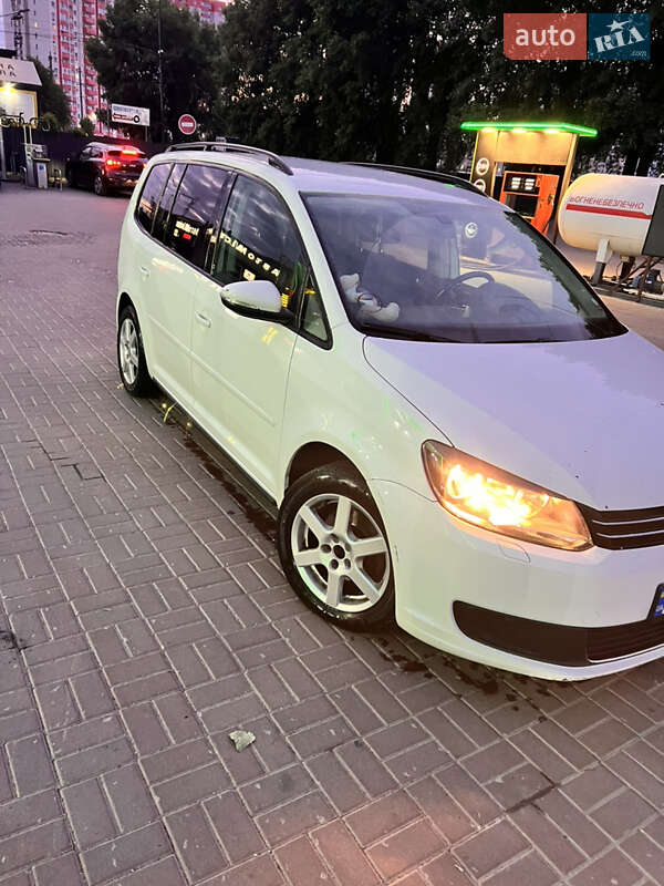 Volkswagen Touran 2013