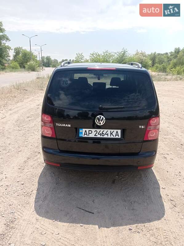 Мінівен Volkswagen Touran 2010 в Запоріжжі