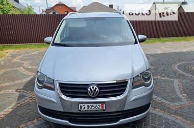 Мінівен Volkswagen Touran 2009 в Луцьку