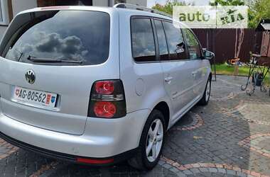 Мінівен Volkswagen Touran 2009 в Луцьку