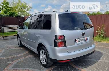 Мінівен Volkswagen Touran 2009 в Луцьку