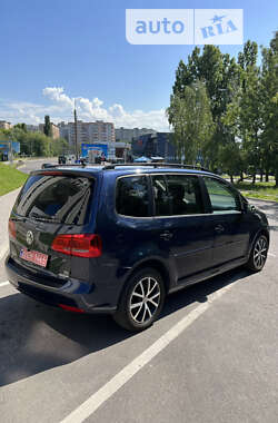 Минивэн Volkswagen Touran 2015 в Ровно