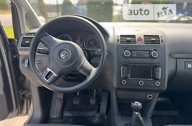 Мінівен Volkswagen Touran 2011 в Сарнах