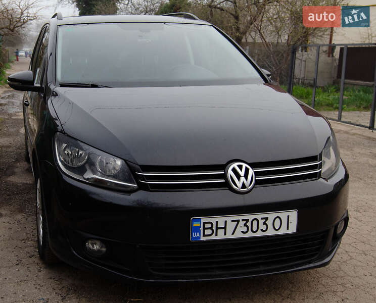 Мінівен Volkswagen Touran 2014 в Одесі