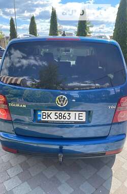 Мінівен Volkswagen Touran 2007 в Сарнах