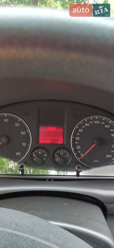 Минивэн Volkswagen Touran 2009 в Гайсине