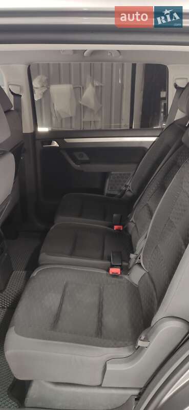 Минивэн Volkswagen Touran 2009 в Гайсине