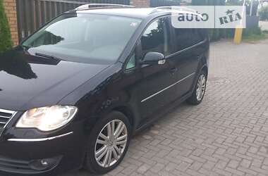 Минивэн Volkswagen Touran 2009 в Луцке