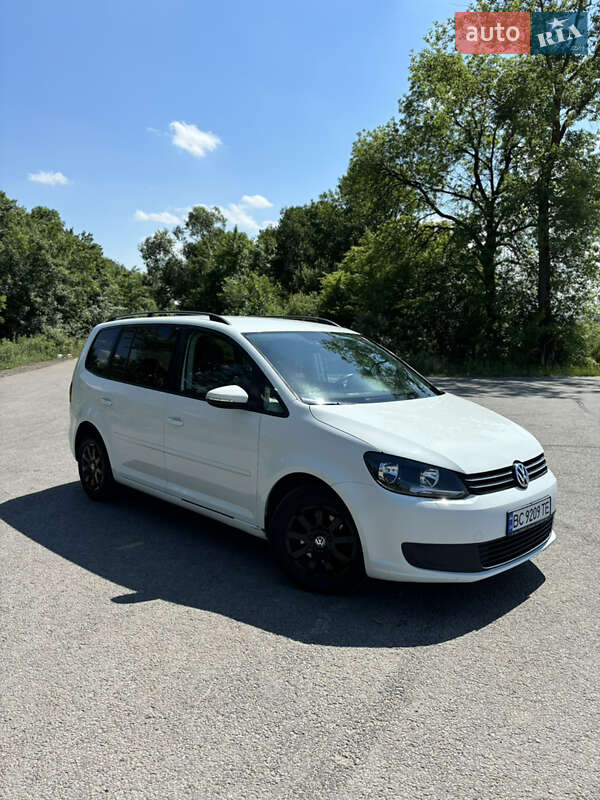 Volkswagen Touran 2012