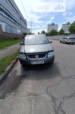 Минивэн Volkswagen Touran 2004 в Киеве