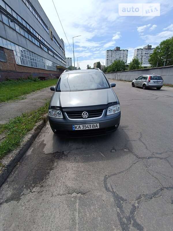 Volkswagen Touran 2004