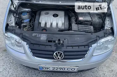 Volkswagen Touran 2004