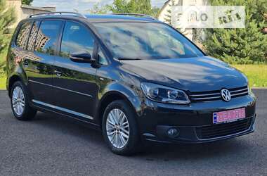 Минивэн Volkswagen Touran 2015 в Турийске