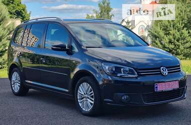 Минивэн Volkswagen Touran 2015 в Турийске