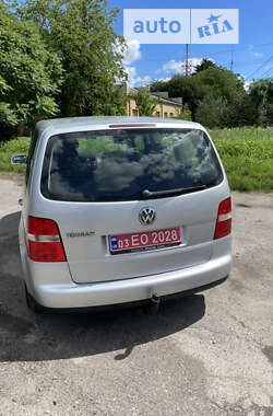 Мінівен Volkswagen Touran 2006 в Луцьку