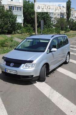 Минивэн Volkswagen Touran 2004 в Вознесенске