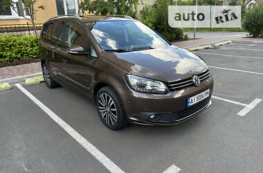 Volkswagen Touran 2012