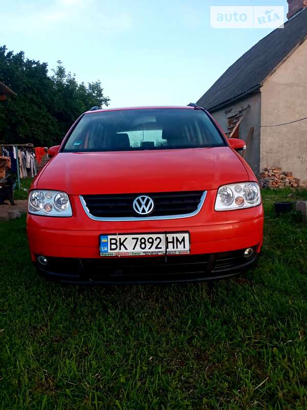 Минивэн Volkswagen Touran 2005 в Ровно