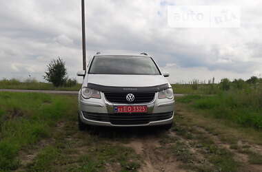 Мінівен Volkswagen Touran 2009 в Луцьку