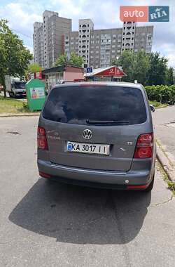 Минивэн Volkswagen Touran 2007 в 