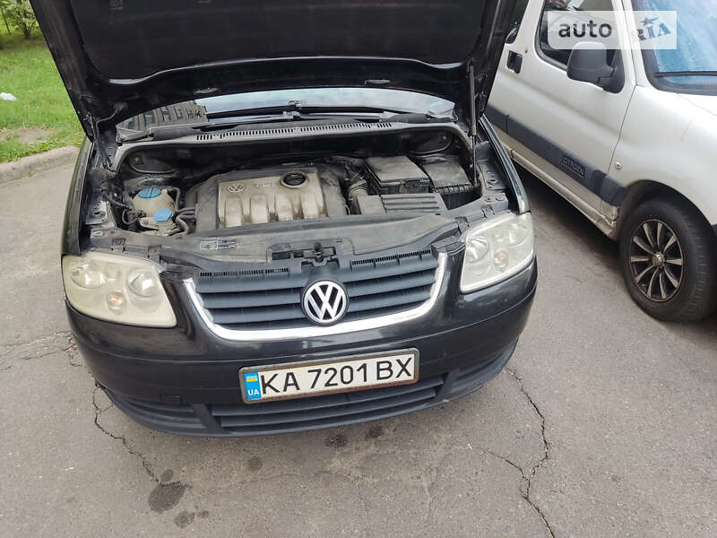 Минивэн Volkswagen Touran 2003 в Киеве