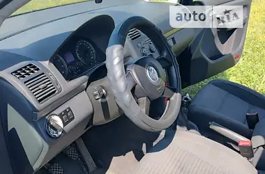 Volkswagen Touran 2005