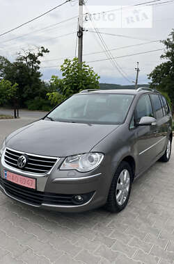 Минивэн Volkswagen Touran 2007 в Могилев-Подольске