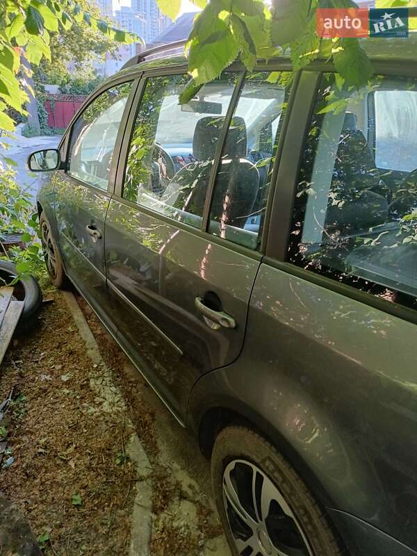 Мінівен Volkswagen Touran 2004 в Чечельнику